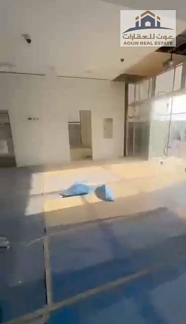 14 WhatsApp Video 2026-10-15 at 11.30. 25 AM_frame_1-07. jpg