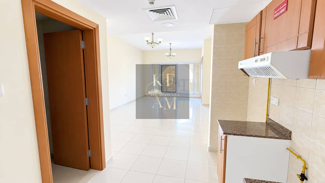 2 Bright Minimalist Apartment Interior. png