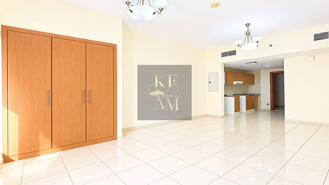 7 Bright Empty Apartment Interior (1). . png