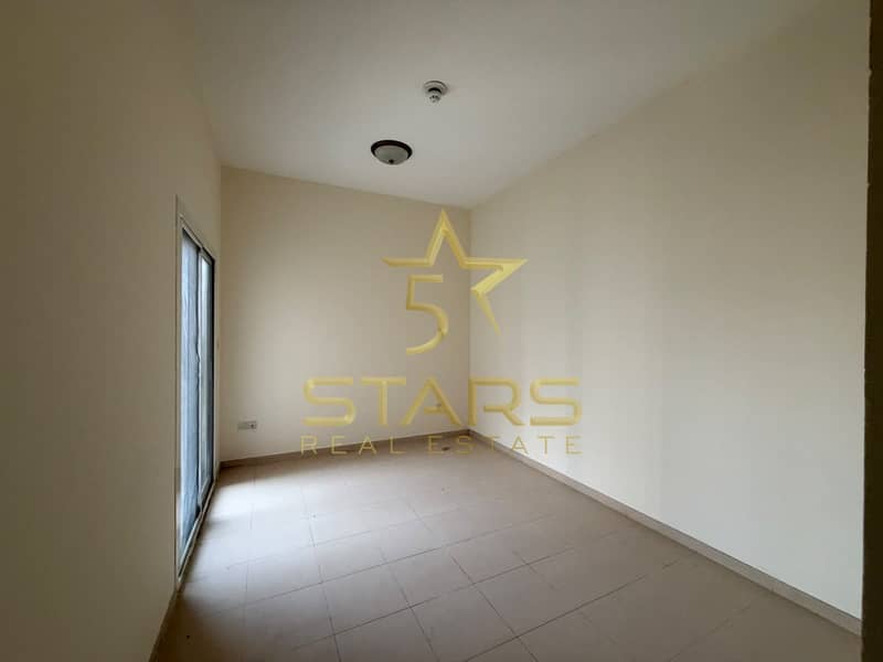 Spacious 1BR | Prime Location | Unfurnished
