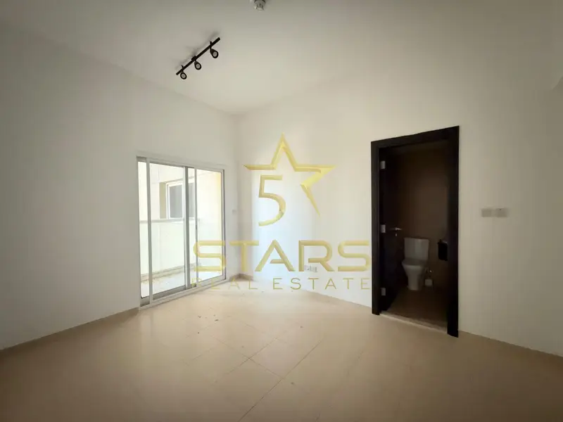 Spacious 1BR | Prime Location | Unfurnished