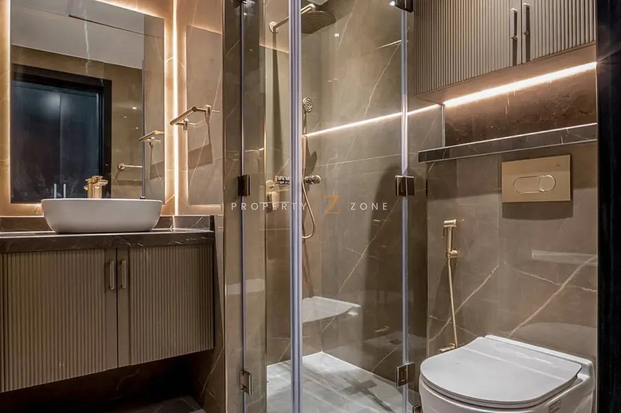Fully Furnished | Upgraded | Pool View I Vacant