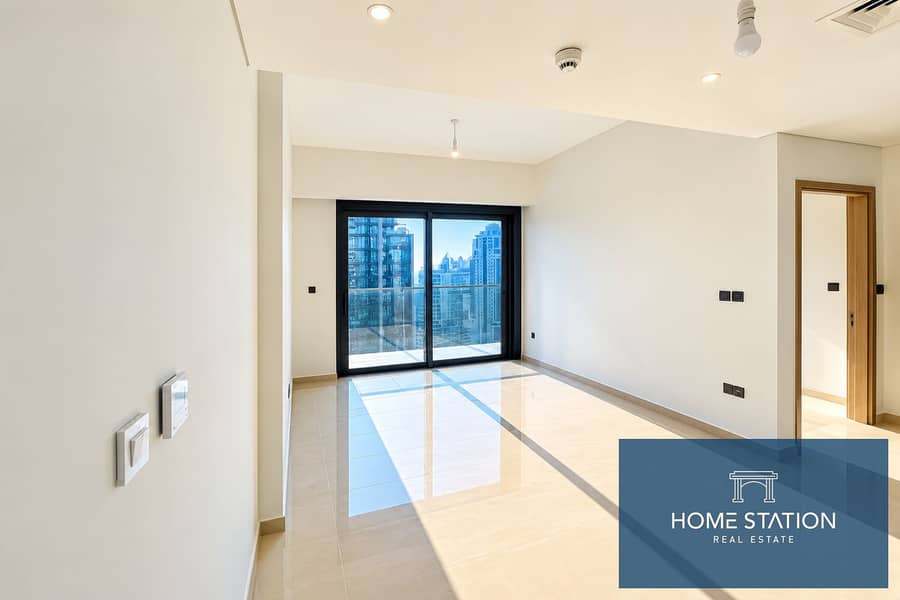 3 Sunlit Minimalist Apartment with City Views (1). png