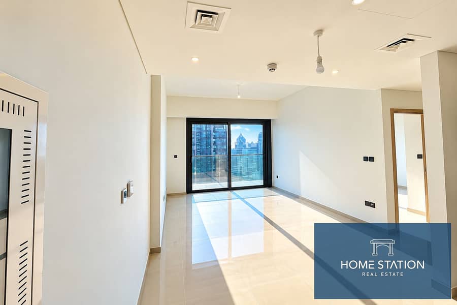 4 Sunlit Minimalist Apartment with City Views. png