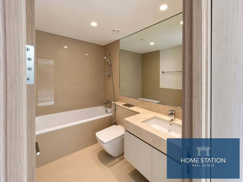 11 Modern Minimalist Beige Bathroom. png