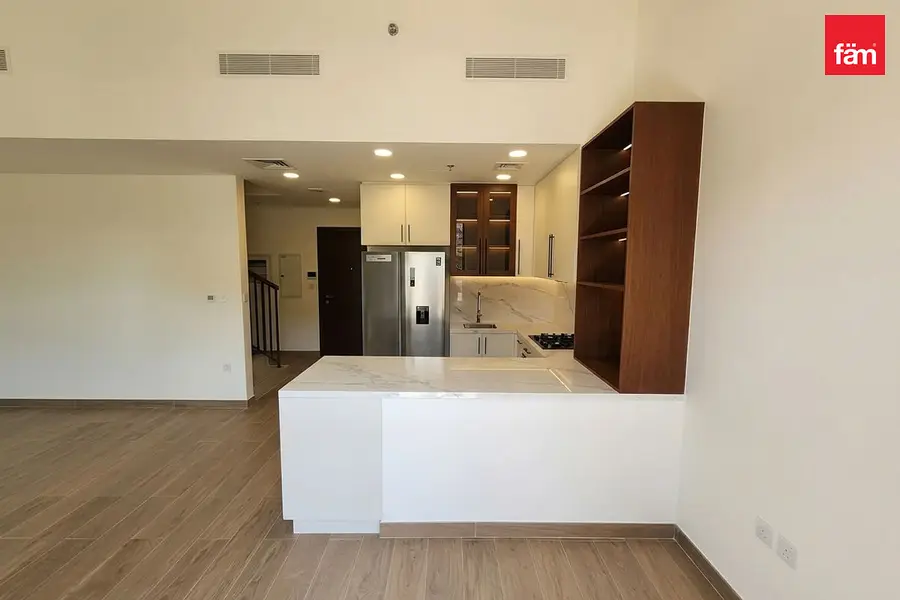 2Br Duplex For Rent In The Mayfair, Town Square,