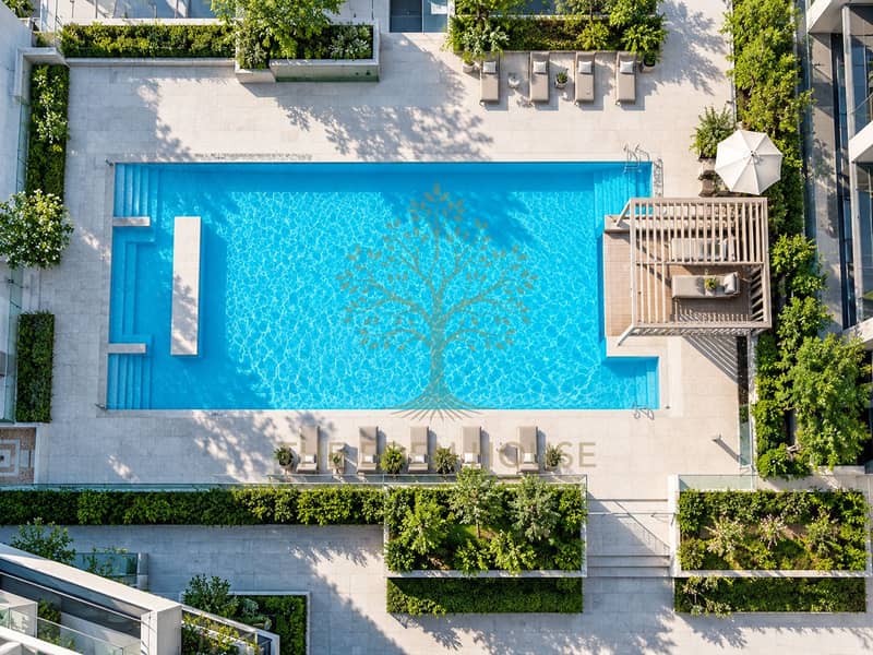 37 Luxury Courtyard Pool Aerial. png