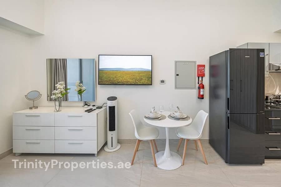 4 imgi_238_783077312. jpg