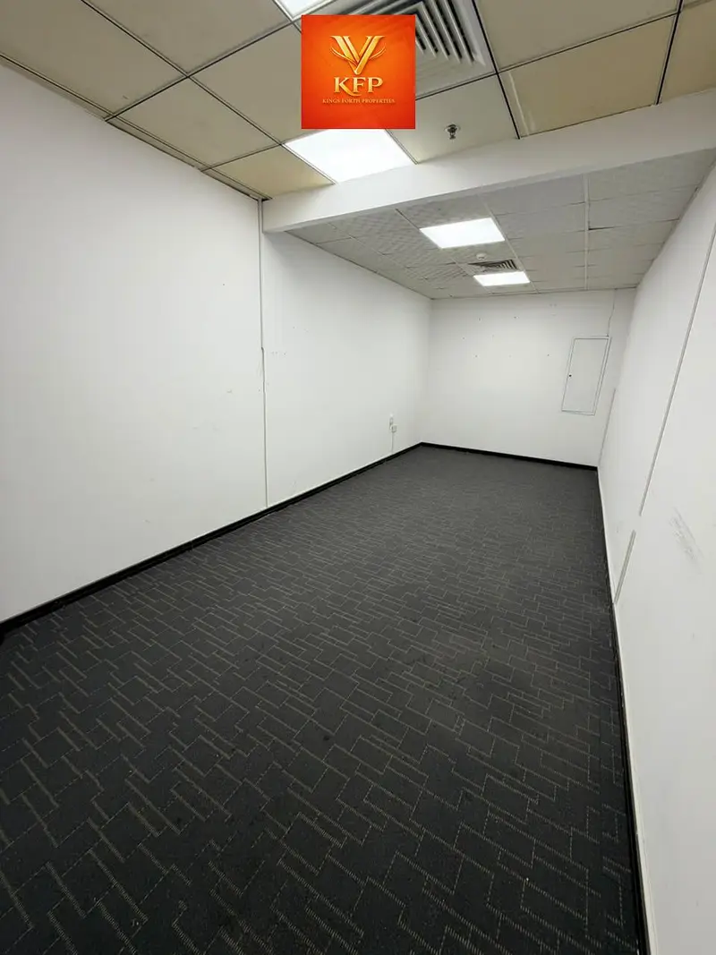 OFFICE AVAILABLE PRIME LOCATION READY TO MOVE NEAR TO METRO DEWA WIFI FREE SAME DAY EJARI