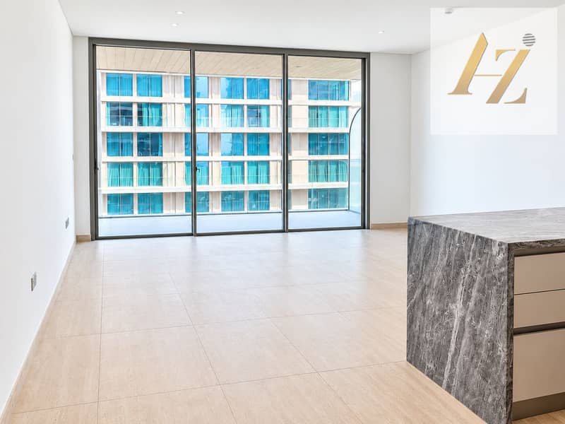 3 Bright Minimalist Apartment with Marble Island. png