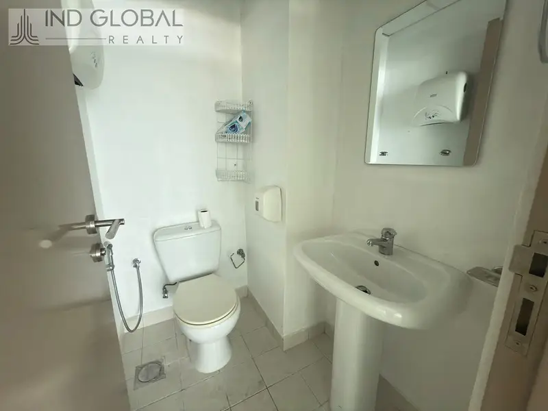 Close To Metro | Lake View | Vacant