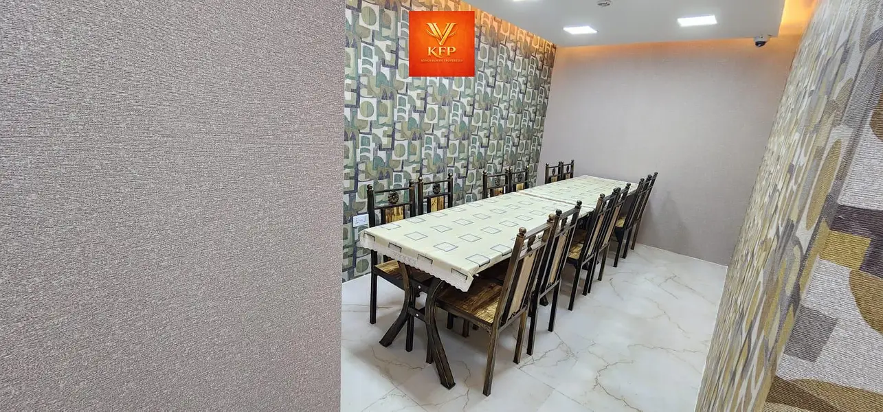OFFICE AVAILABLE PRIME LOCATION READY TO MOVE NEAR TO METRO DEWA WIFI FREE SAME DAY EJARI