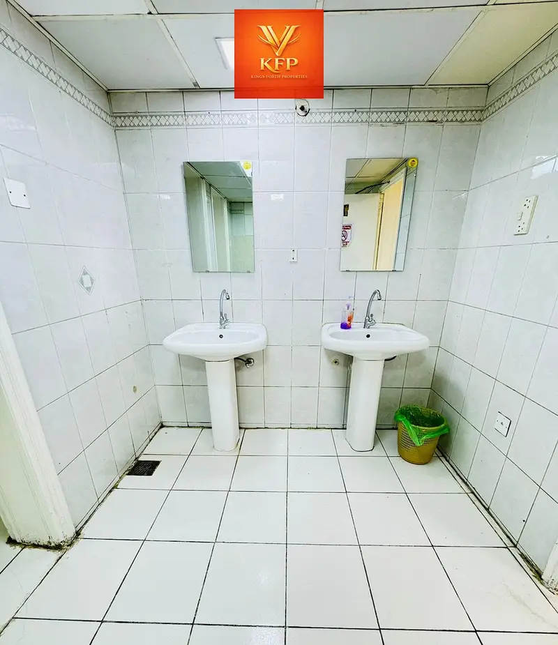 OFFICE AVAILABLE PRIME LOCATION READY TO MOVE NEAR TO METRO DEWA WIFI FREE SAME DAY EJARI