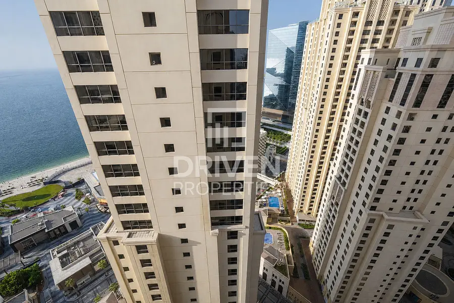 Spacious | High Floor | Spacious | Maid's Room