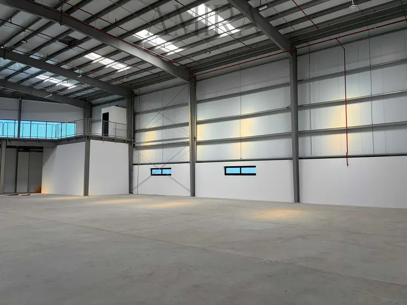 Premium Warehouse | Dry Storage | Multiple Options | 2 Parkings