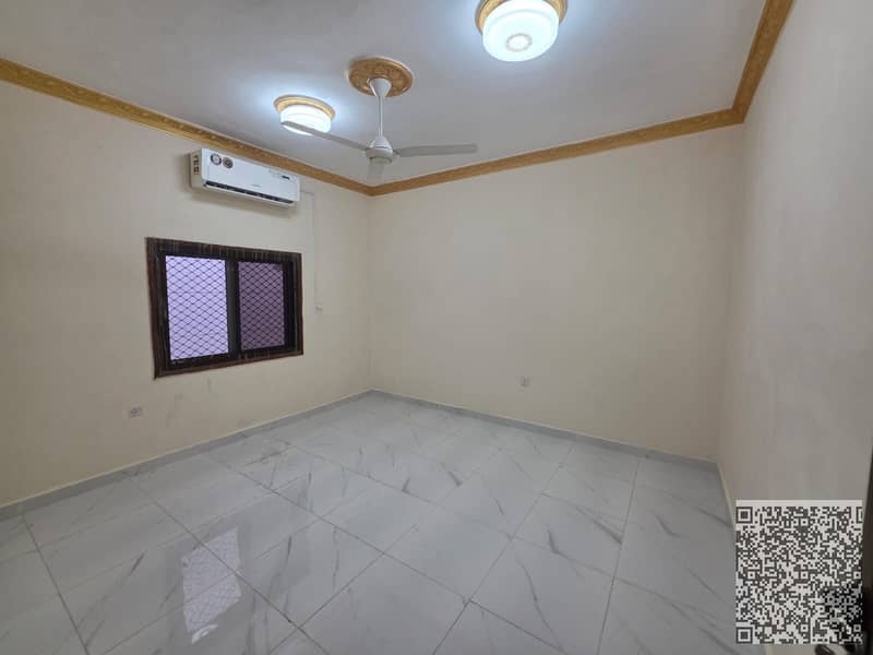 24 06ff6932-efe2-4fb1-adda-4d2d3d2df632. jpg