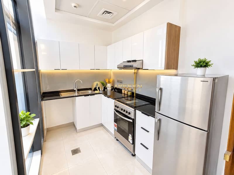 3 Bright Modern L-Shaped Kitchen. png