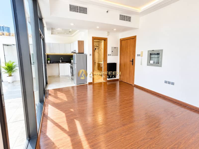 4 Bright Modern Apartment Interior. png