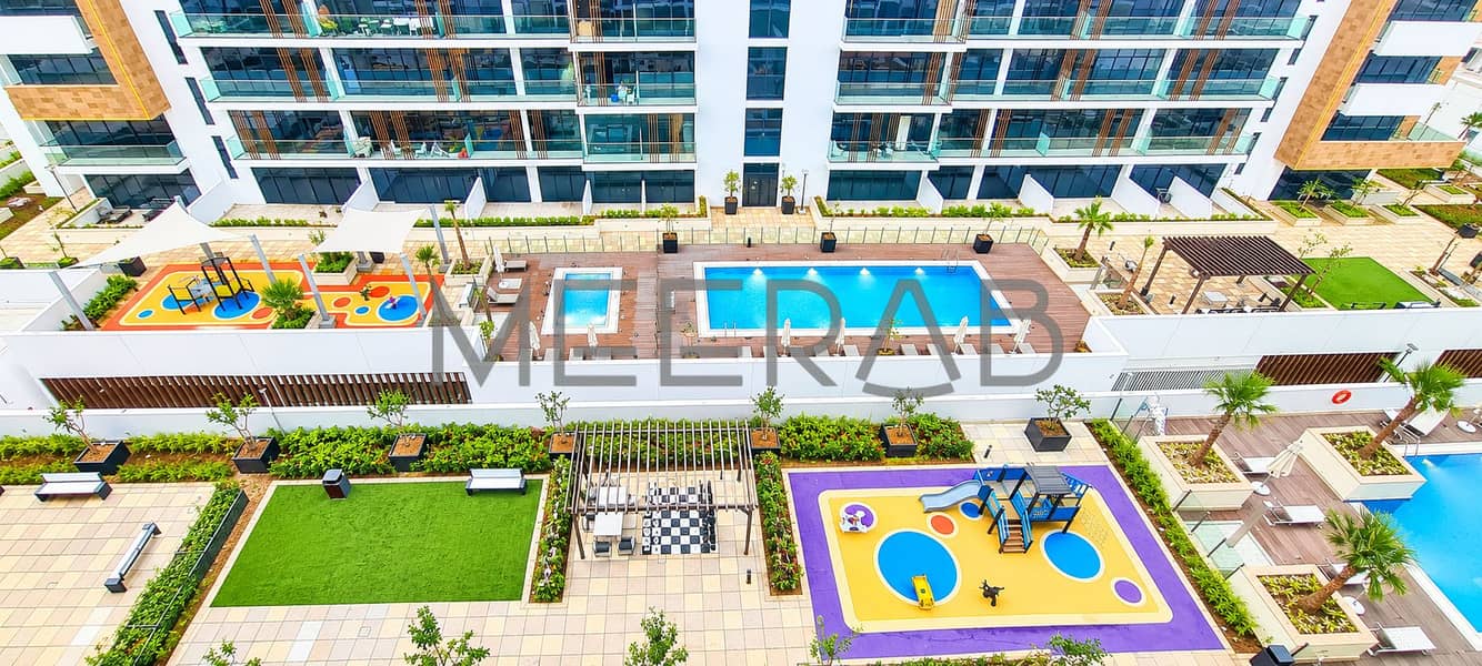 8 Luxury Courtyard Pools and Playgrounds. png