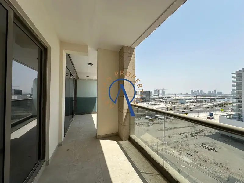 WELL-LIT & SPACIOUS | PRIME LOCATION | CALL NOW
