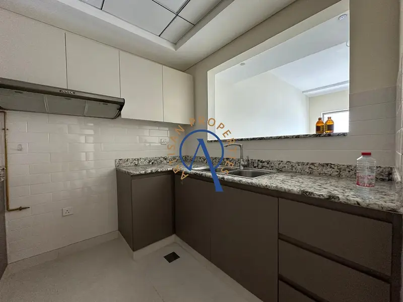 WELL-LIT & SPACIOUS | PRIME LOCATION | CALL NOW