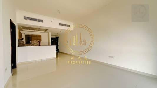 1 Bedroom Flat for Rent in Dubai Sports City, Dubai - Premium Quality Bright Vacant One Bedroom For Rent