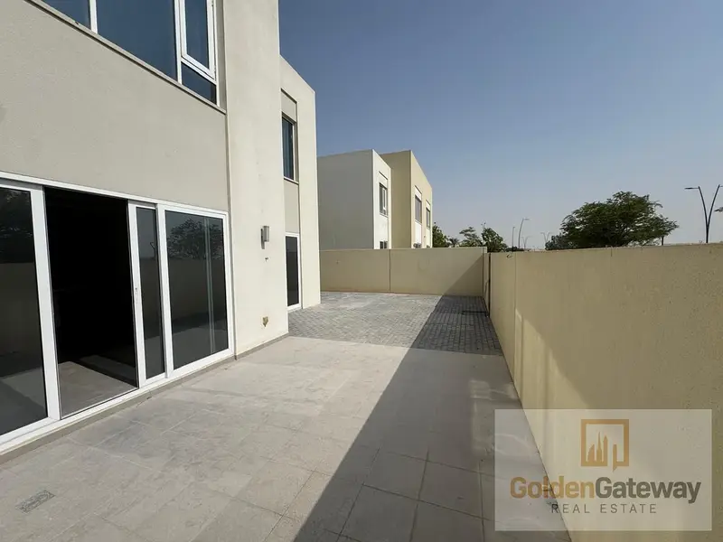 SPACIOUS 3BED / WELL MAINTAINED / READY TO MOVE