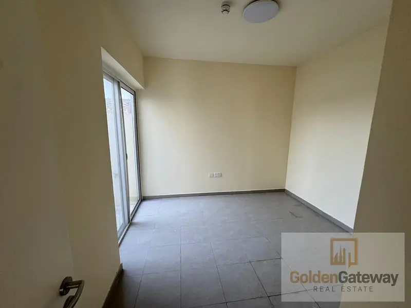 SPACIOUS 3BED / WELL MAINTAINED / READY TO MOVE