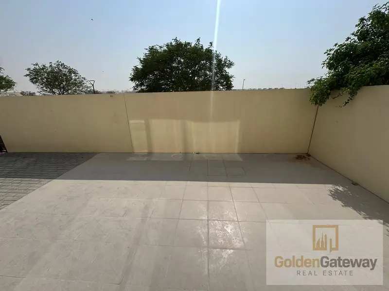 SPACIOUS 3BED / WELL MAINTAINED / READY TO MOVE