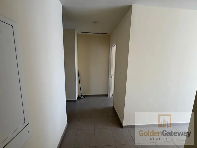 SPACIOUS 3BED / WELL MAINTAINED / READY TO MOVE