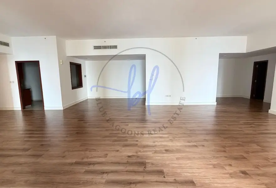 Move-In Ready | Large Family Apt | Near Open Beach