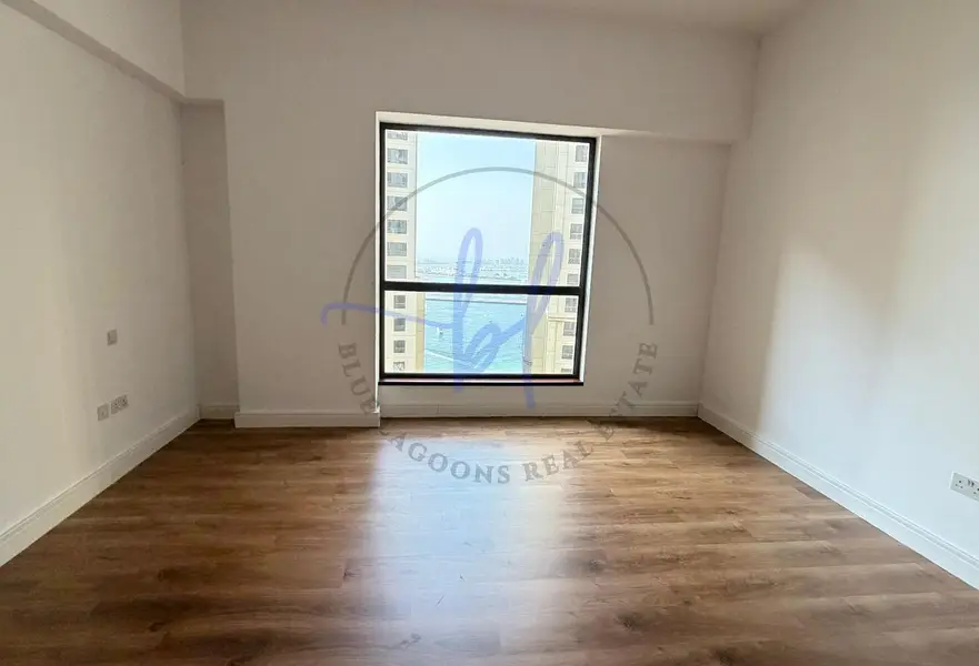 Move-In Ready | Large Family Apt | Near Open Beach