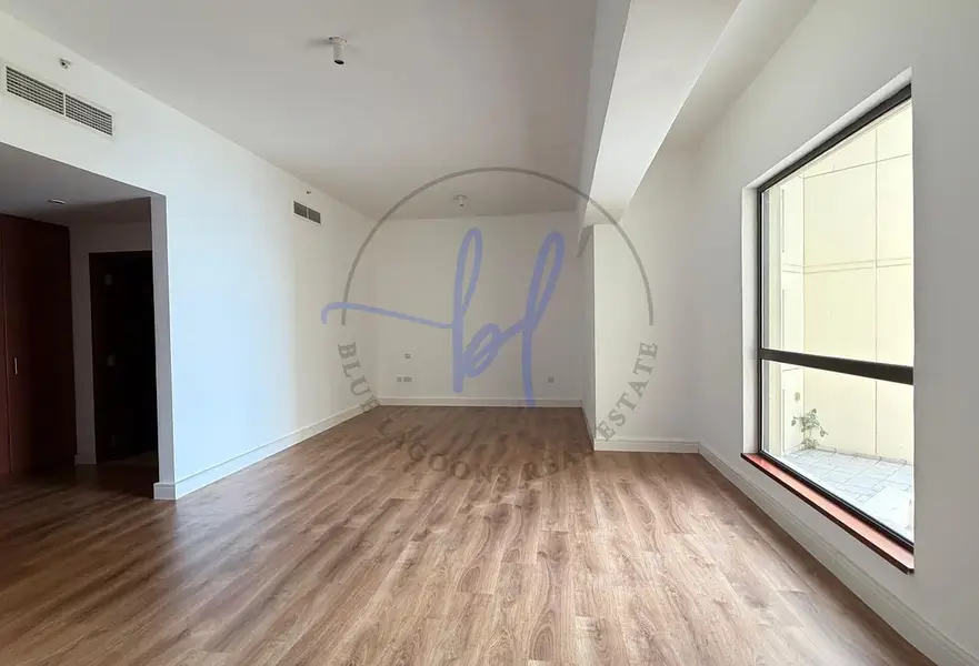 Move-In Ready | Large Family Apt | Near Open Beach