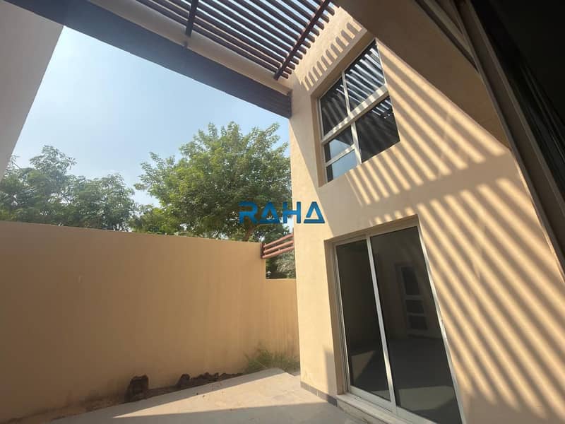 4 WhatsApp Image 2026-10-17 at 14.45. 00 (1). jpeg