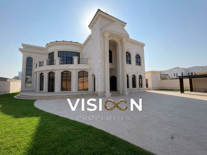 Spacious 5BR Villa | Private Garden
