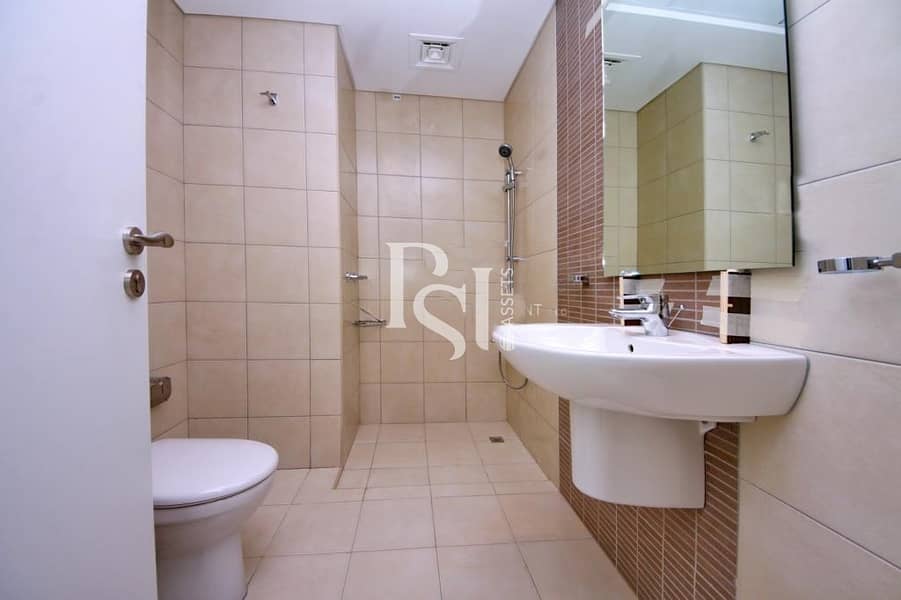 8 2132417-20663-Bathroom-watermark-removed. png