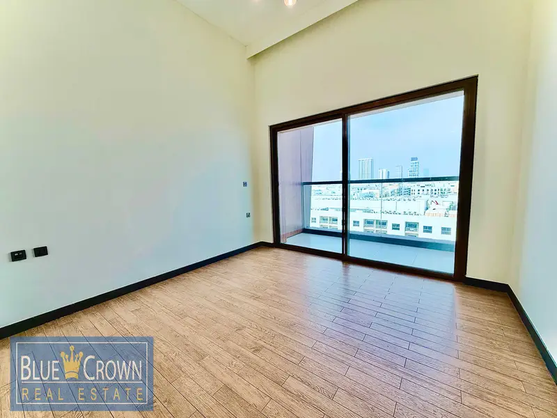 BRIGHT & SPACIOUS: 2BEDROOM HALL: WITH KIDS PLAY AREA:NEAR METRO