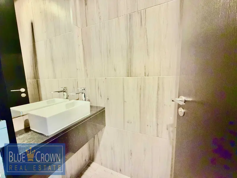 BRIGHT & SPACIOUS: 2BEDROOM HALL: WITH KIDS PLAY AREA:NEAR METRO