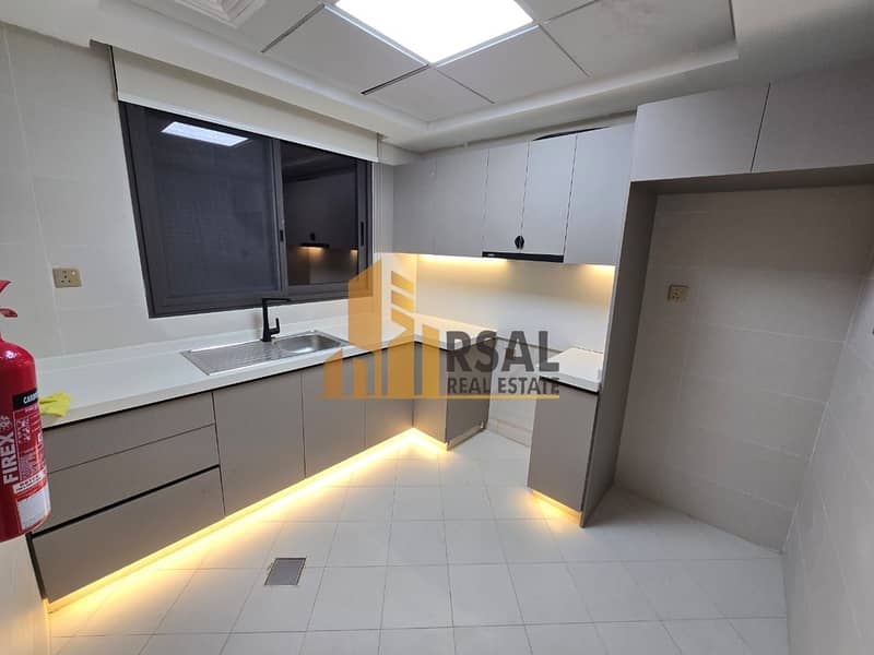 2 200199. jpg