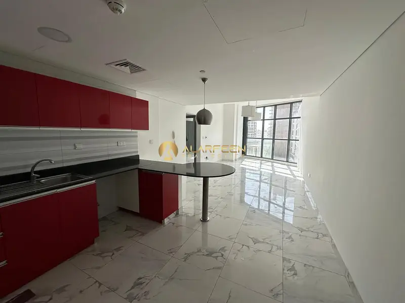 Elegant 1 BR | Spacious Layout | Great Amenities