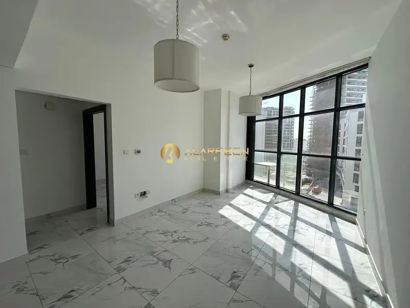 Elegant 1 BR | Spacious Layout | Great Amenities