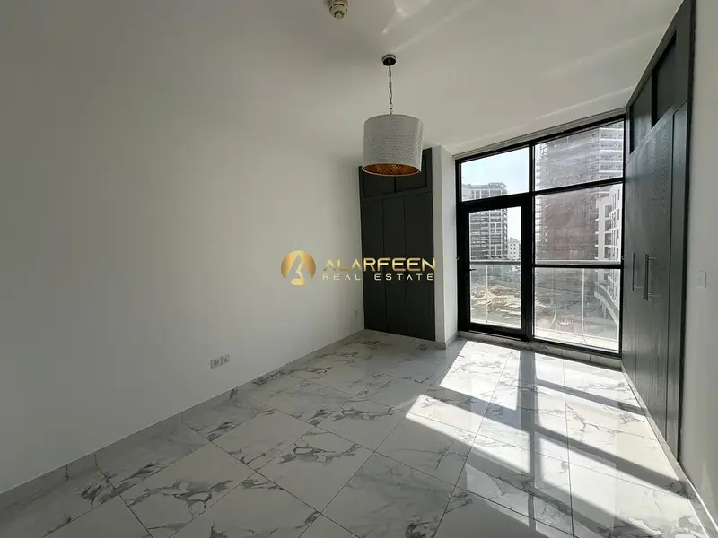 Elegant 1 BR | Spacious Layout | Great Amenities