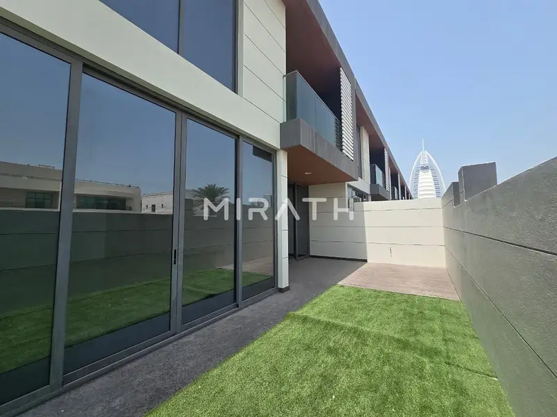 Sophisticated Compound Villa Near Burj Al Arab