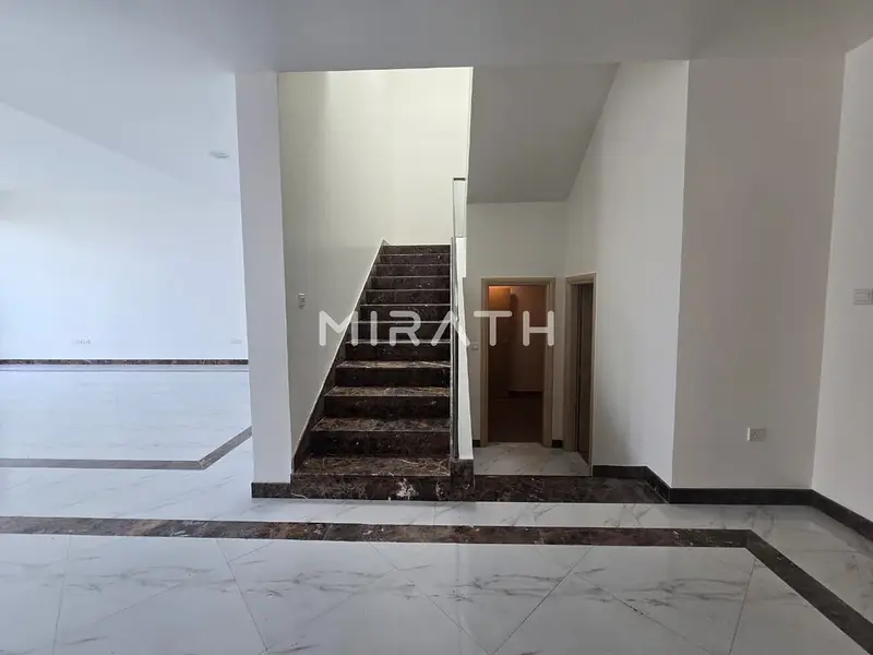 Sophisticated Compound Villa Near Burj Al Arab