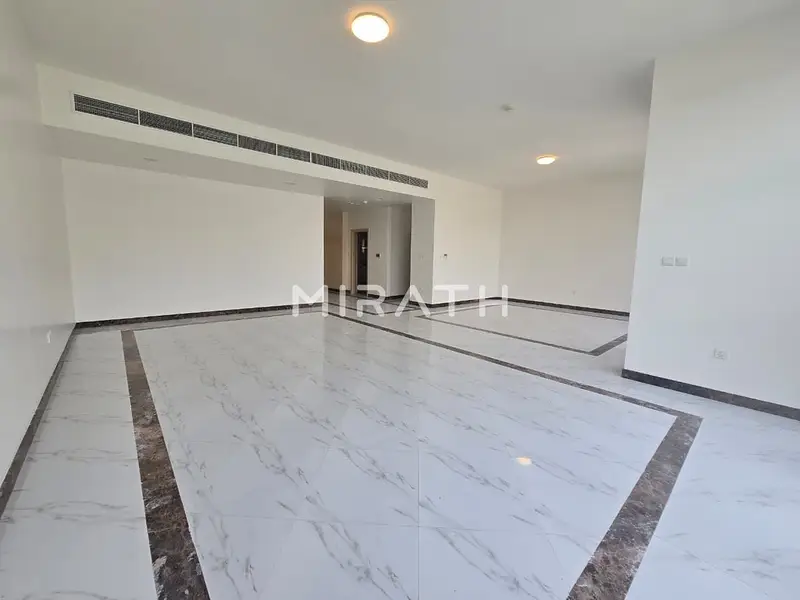 Sophisticated Compound Villa Near Burj Al Arab