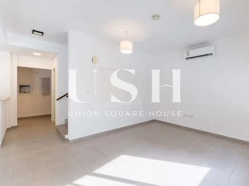 Single Row | Spacious | Maintained | Upgraded