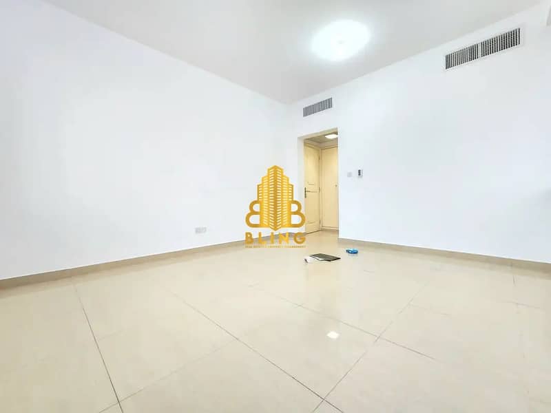 2 869090630-1066x800. webp