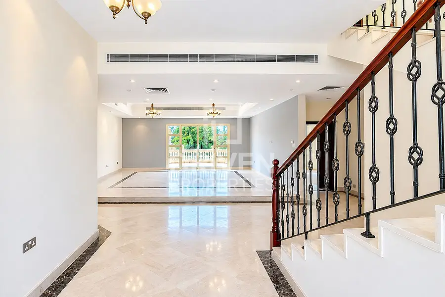 Classic Elegance | Prime Location | Swimming pool