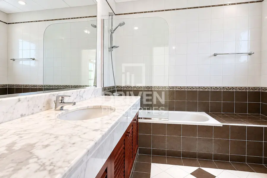 Classic Elegance | Prime Location | Swimming pool