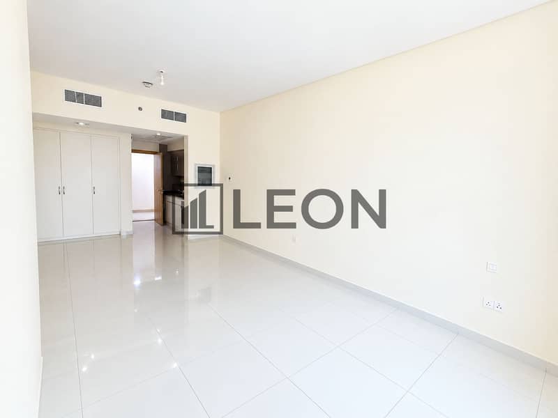 3 Bright Minimalist Apartment Interior. png
